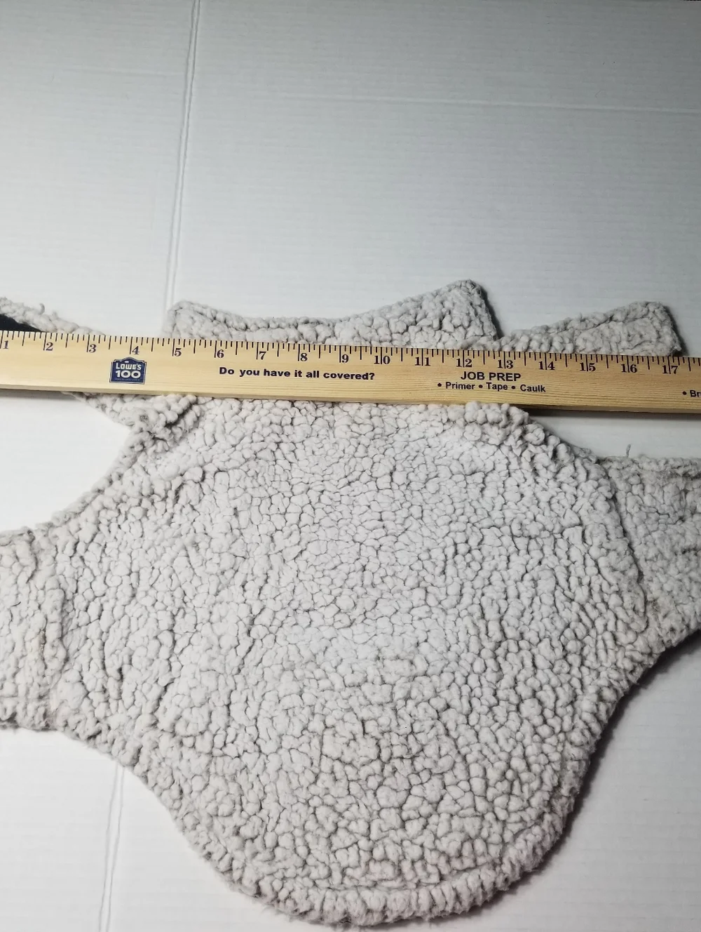 FREE COUNTRY DOG CREAM QUILTED WITH SHERPA COAT SIZE SMALL (RUNS LARGER)
